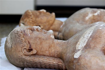 seized Greek Statues