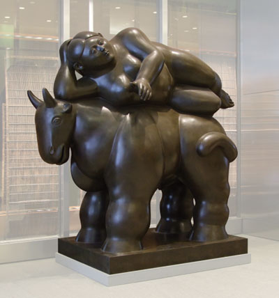 Fernando Botero monumental sculpture