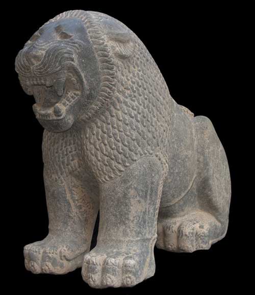 University of Toronto archaeologists - Lion Sculpture