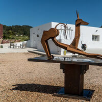 Deco Dog by Christopher Stone - search and link Sculpture with SculptSite.com