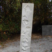 Imprints of Coral Column by David Willis - search and link Sculpture with SculptSite.com