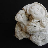Mother With Babies by David Willis - search and link Sculpture with SculptSite.com