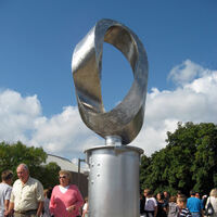 Infinity-ʎʇıuıɟuI by Plamen Yordanov - search and link Sculpture with SculptSite.com