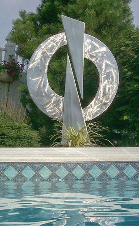 Yin and Yang by Mark Carroll - search and link Sculpture with SculptSite.com