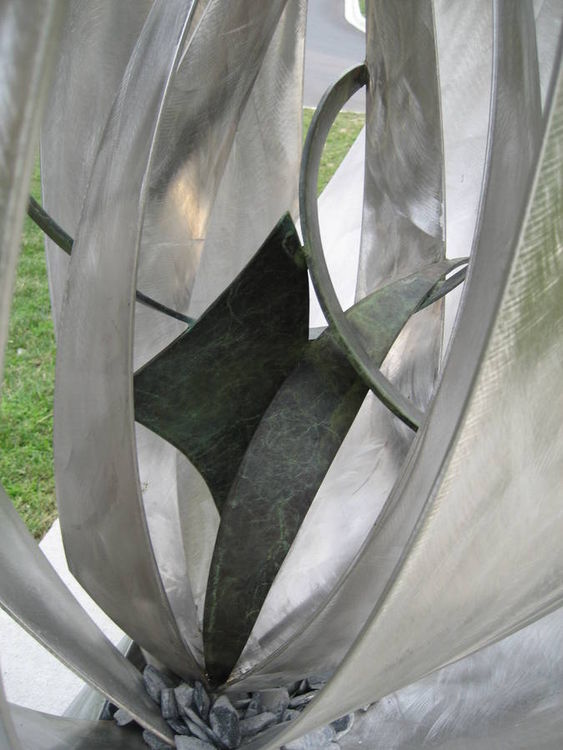 Suzi\'s Garden Series by Bruce A Niemi - search and link Sculpture with SculptSite.com