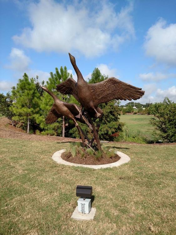 Wildlife Monuments - The Flight by Edd Hayes - search and link Sculpture with SculptSite.com