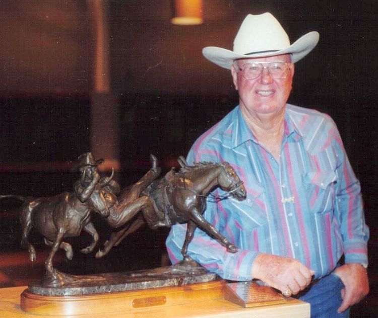 Legends of Rodeo - Big Jim and Ol' Blue by Edd Hayes - search and link Sculpture with SculptSite.com
