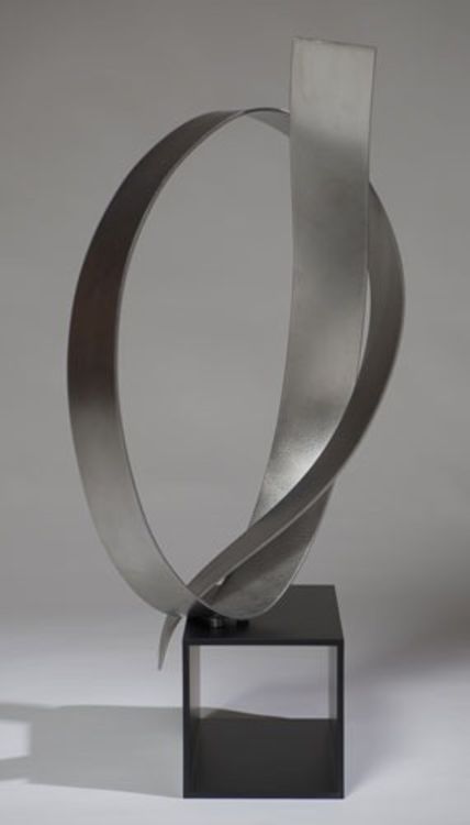 Poised 4 by Joe Gitterman - search and link Sculpture with SculptSite.com