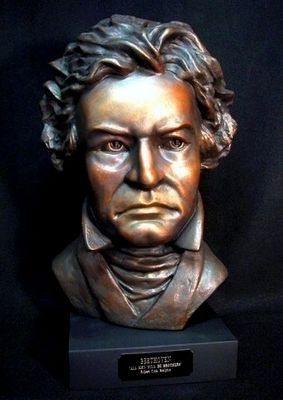 Ludwig Van Beethoven by Robert Toth - search and link Sculpture with SculptSite.com