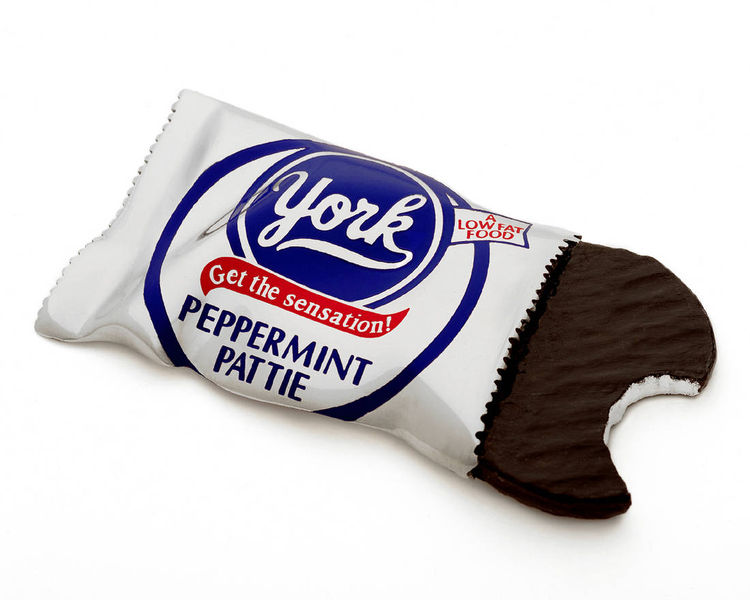 York Peppermint Pattie by Robin Antar - search and link Sculpture with SculptSite.com