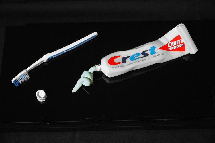 crest toothpaste by Robin Antar - search and link Sculpture with SculptSite.com