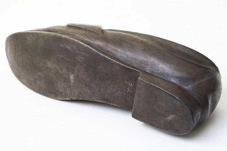 Loafer bronze by Robin Antar - search and link Sculpture with SculptSite.com