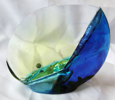 Lensform1, epoxy resin, resinart by Albert Roos - search and link Sculpture with SculptSite.com