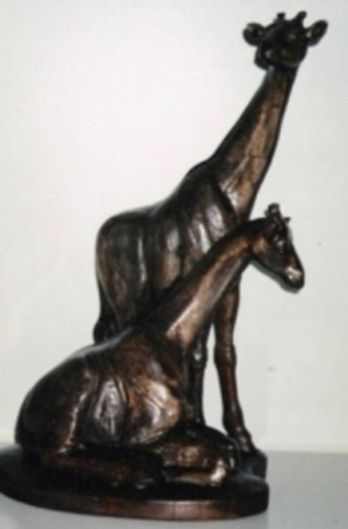 Giraffe by Edward Kitt - search and link Sculpture with SculptSite.com