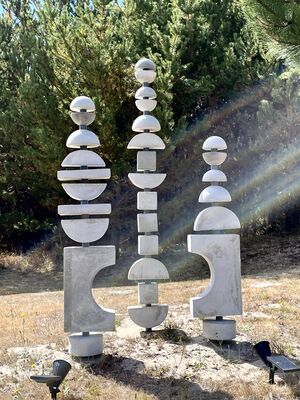 Three Totems by Dan Rider - search and link Sculpture with SculptSite.com