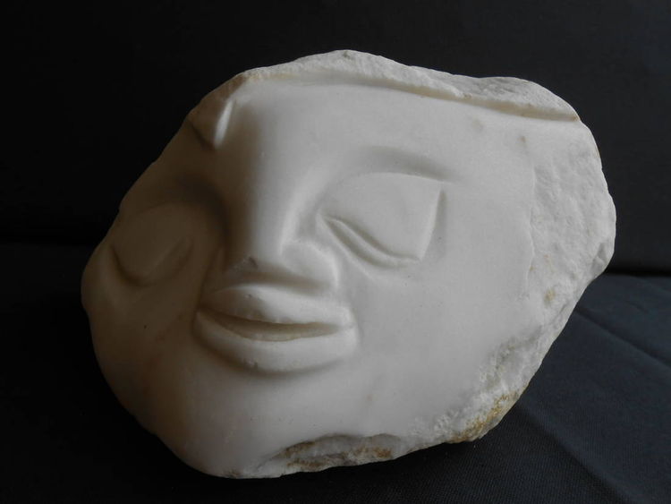 Smooth Cheeks by David Willis - search and link Sculpture with SculptSite.com