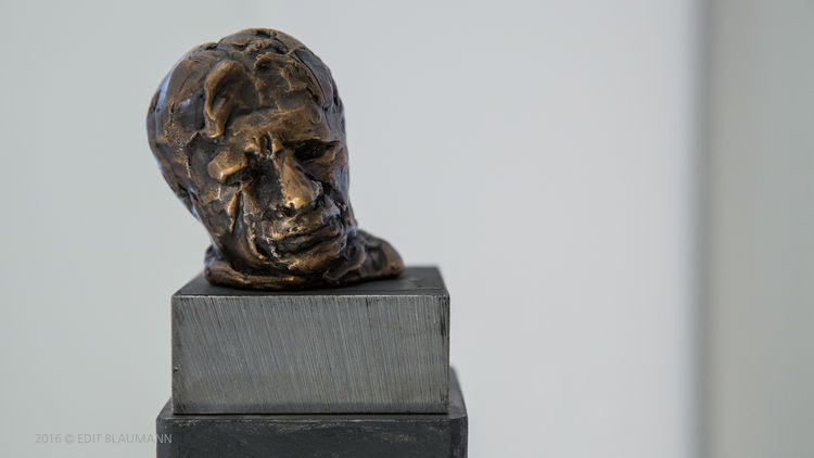 The dream of Attila by Eva Karcag - search and link Sculpture with SculptSite.com