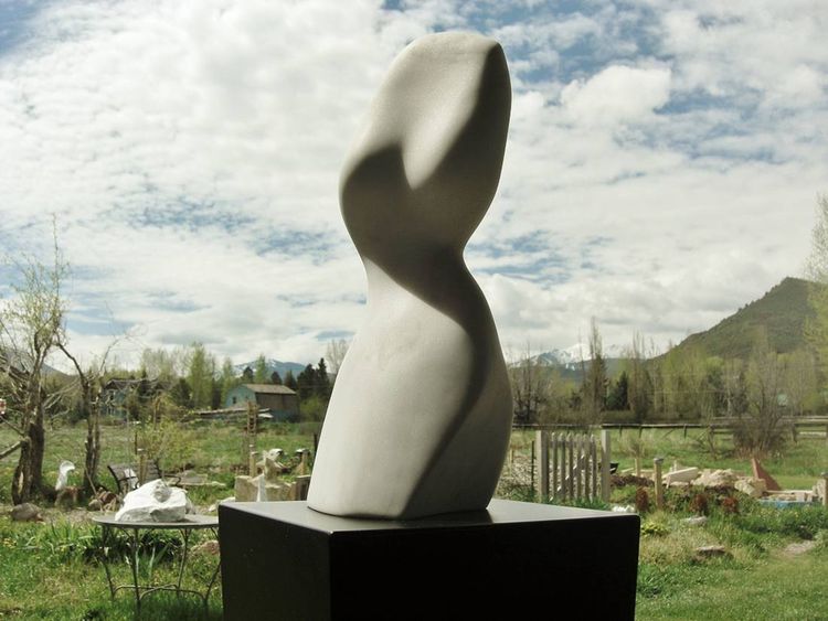 The Belle by Martin Cooney - search and link Sculpture with SculptSite.com