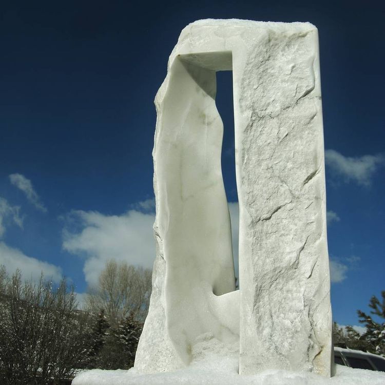 Oblique Perspective by Martin Cooney - search and link Sculpture with SculptSite.com
