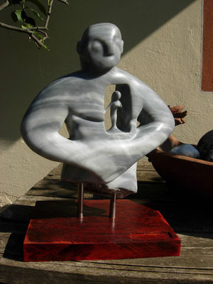 Into the heart by Demon Roi - search and link Sculpture with SculptSite.com