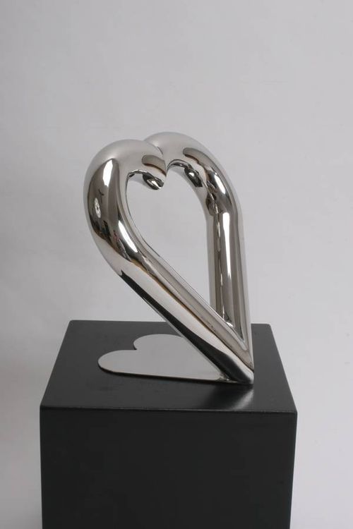 Love by Chris ORourke - search and link Sculpture with SculptSite.com