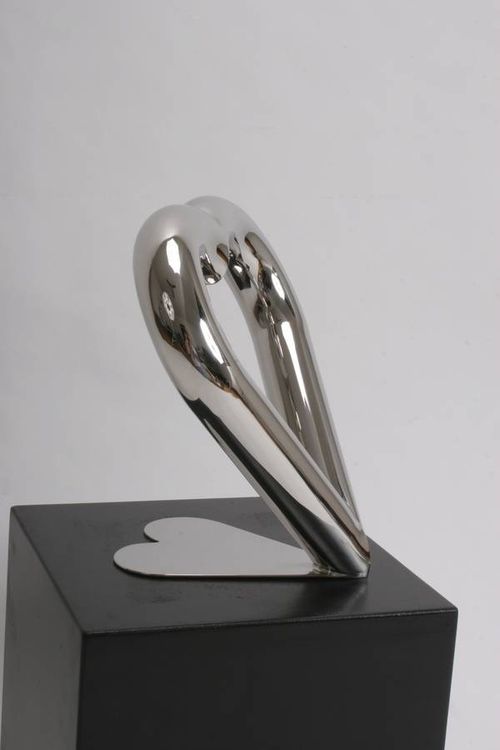 Love by Chris ORourke - search and link Sculpture with SculptSite.com