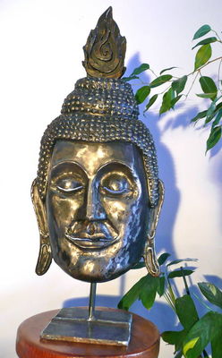 Smiling Buddha by Pierre Riche - search and link Sculpture with SculptSite.com