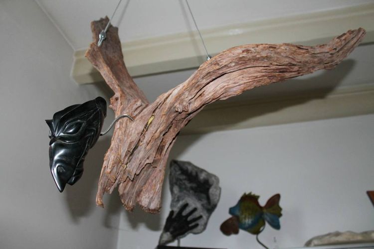Dragon flies by Stef van den Heuvel - search and link Sculpture with SculptSite.com