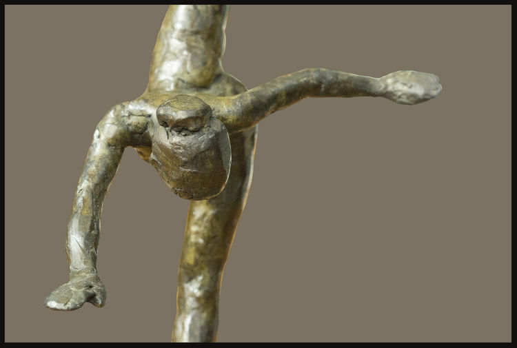 Gary-Gunther-of-Tallix by Sterett-Gittings Kelsey - search and link Sculpture with SculptSite.com
